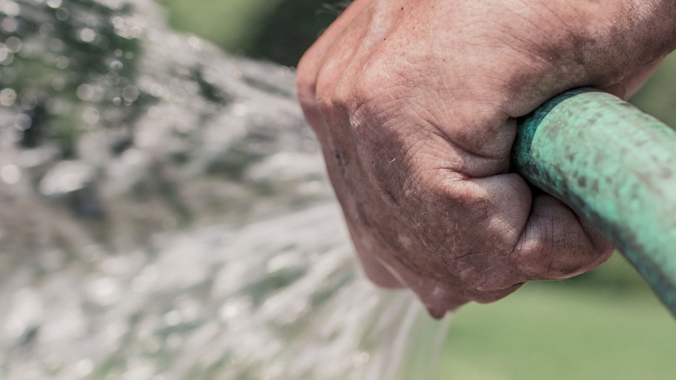 Alerte sécheresse renforcée dans les Côtes-d’Armor : de nouvelles restrictions pour préserver l’eau