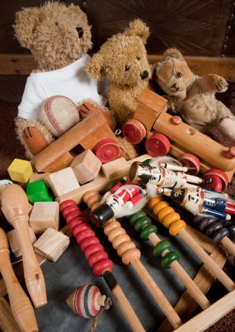 Exposition /Diskouezadeg "Jeux, joujous, jouets : un objet, une histoire, une aventure" 